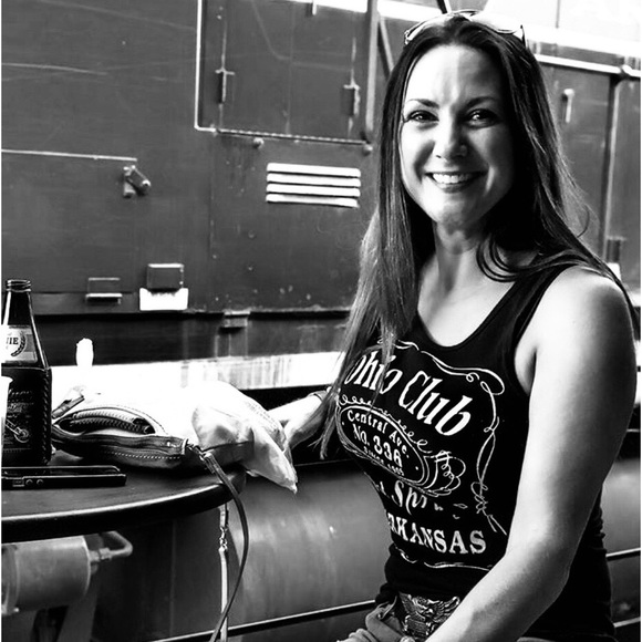 Meet your Posher, Shannon - Picture 2 of 8